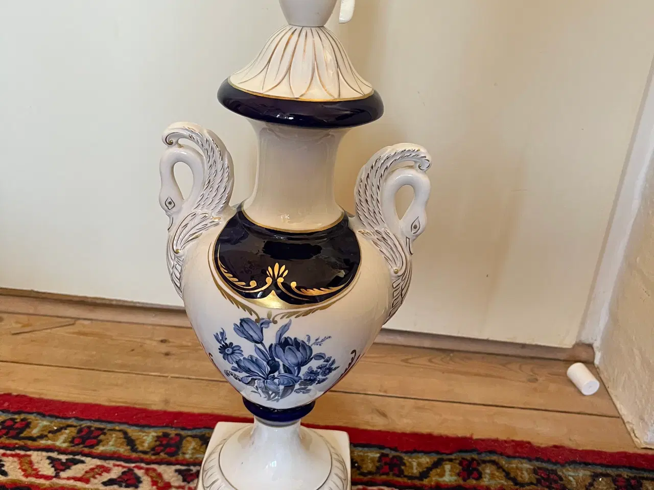 Billede 1 - Italiens porselænlampe - Crown SSF