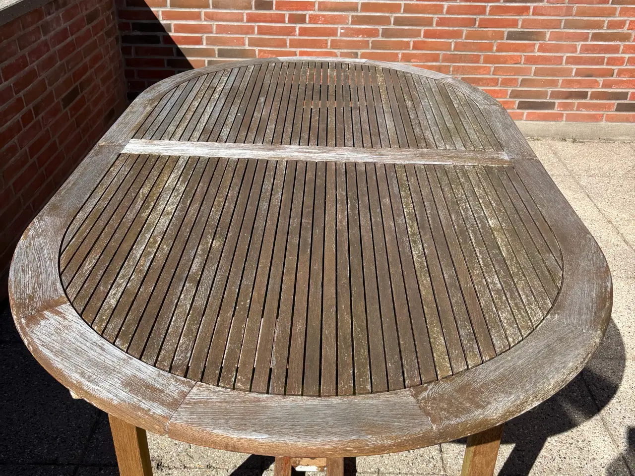 Billede 1 - Havebord med udtræk i hårdtræ