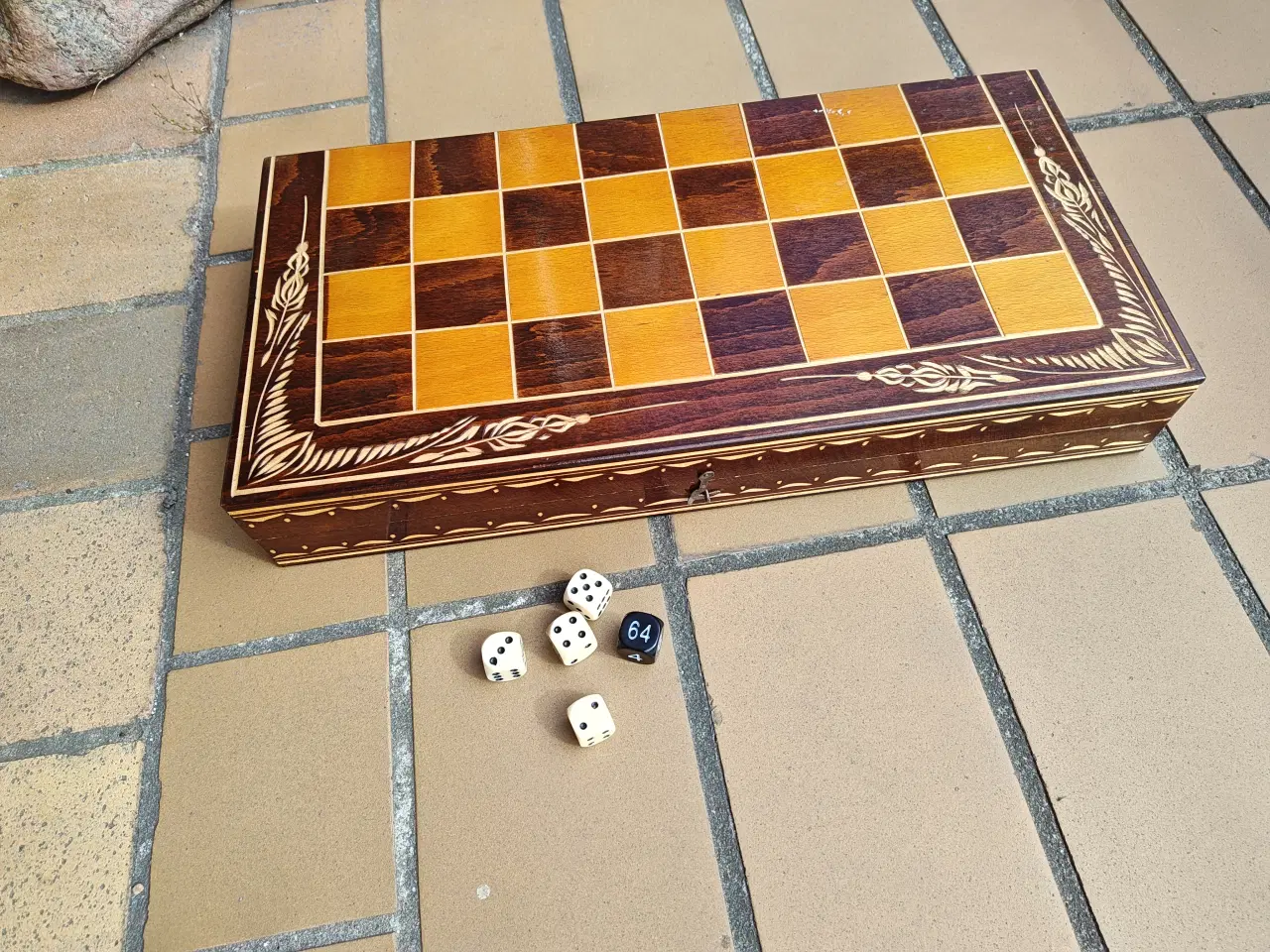 Billede 3 - Flot SKAK Brætspil og Backgammon i Træ
