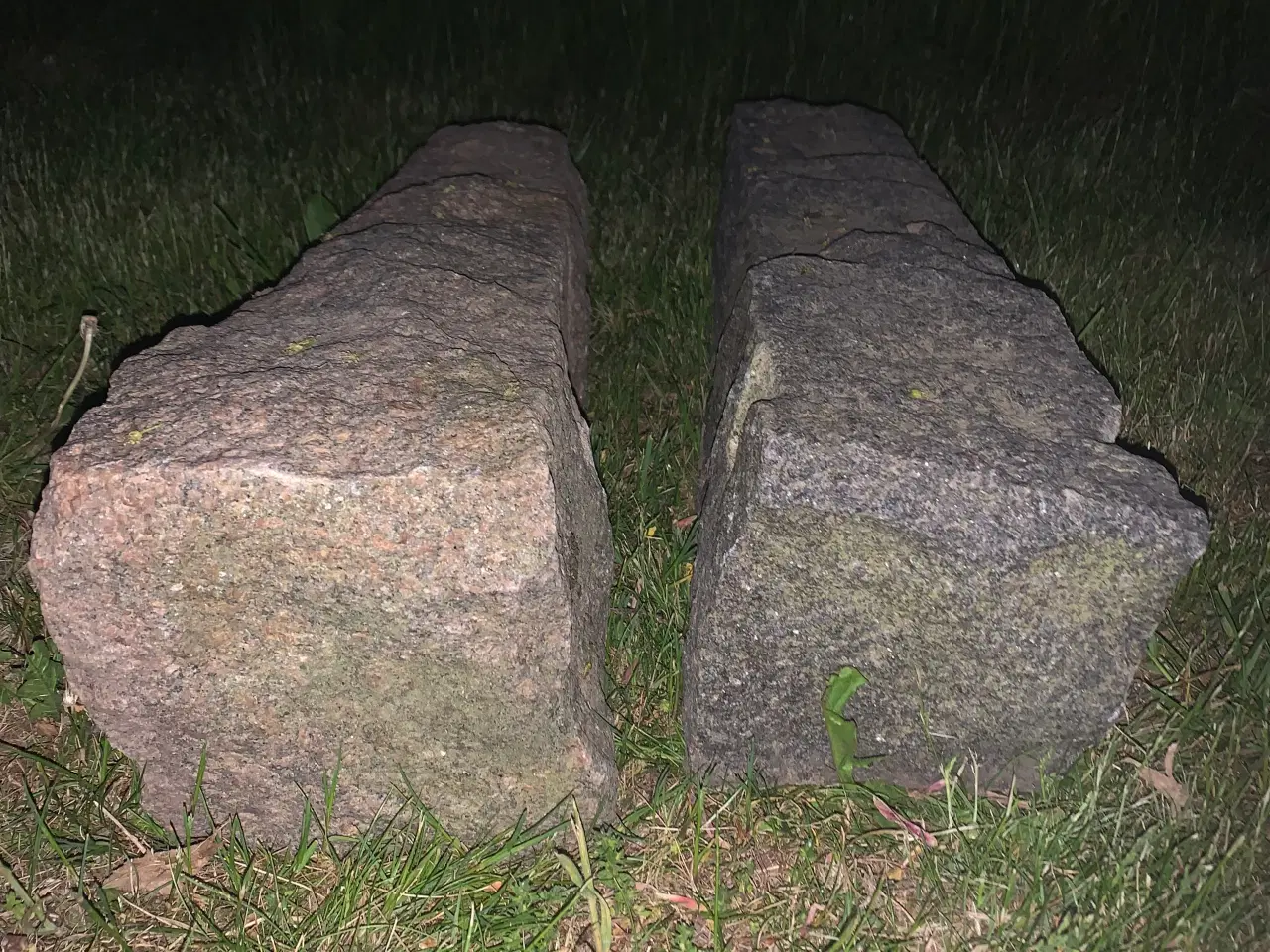 Billede 2 - Granit stolper 
