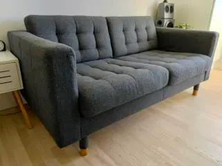 Grå 2 personers sofa 