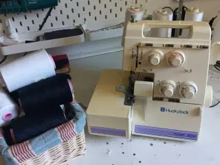 Overlocker med masser af tråd.