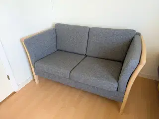 2 personers sofa i bøg m/stofbetræk